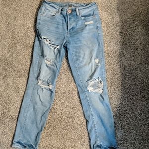AE Tomgirl Ripped Jeans - Size 4